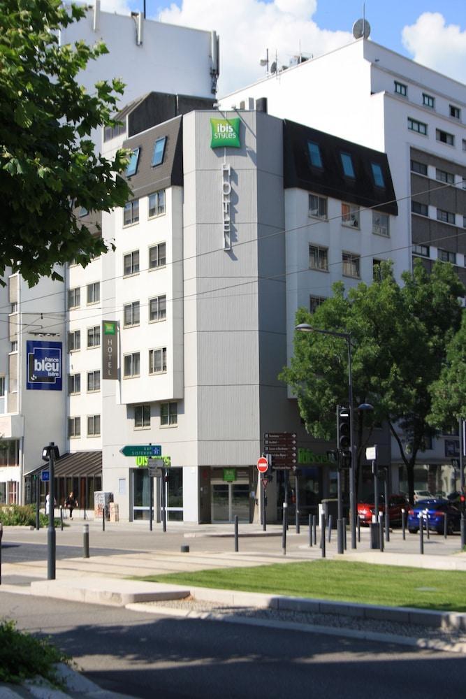 Ibis Styles Grenoble Centre Gare Hotel Ngoại thất bức ảnh