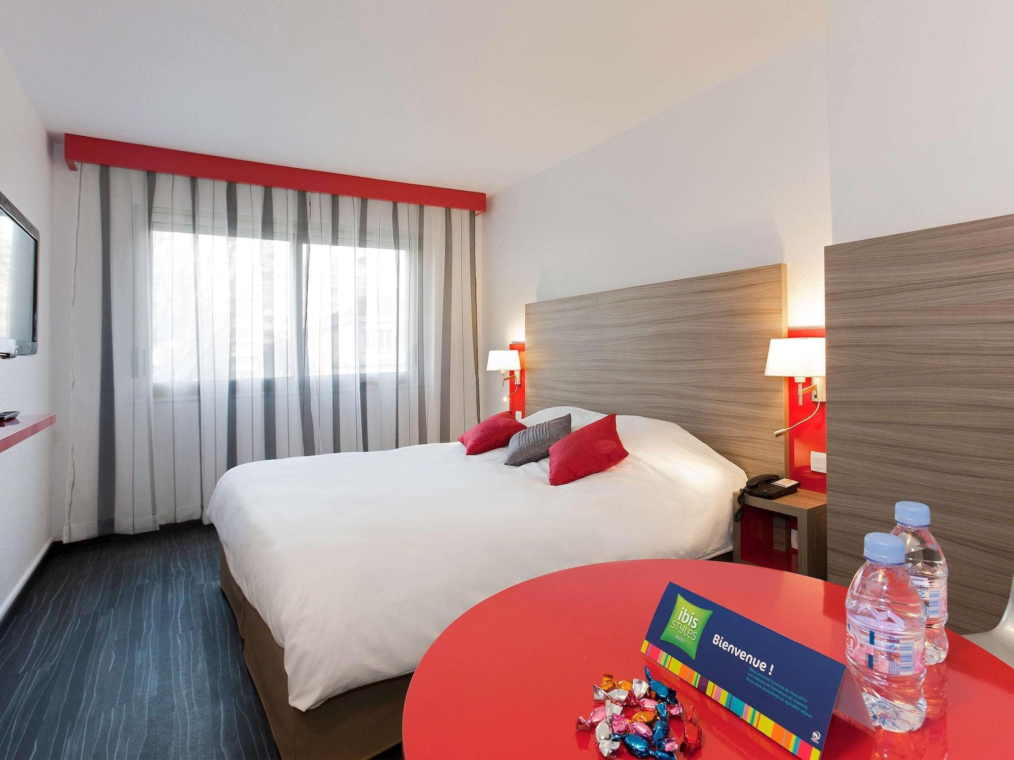 Ibis Styles Grenoble Centre Gare Hotel Ngoại thất bức ảnh